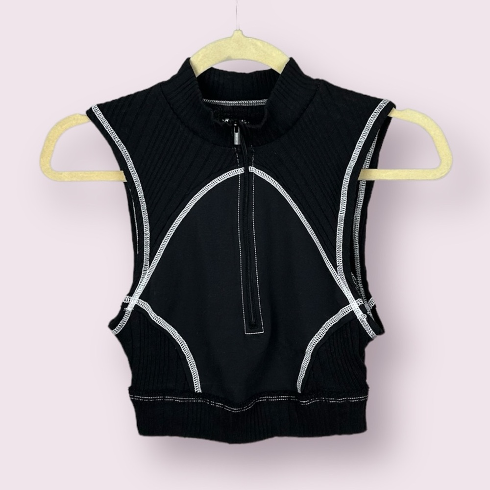 new with tags black urban outfitters crop top